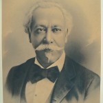 Retrato de Victor Meirelles (1832-1903), A. Pelliciari, circa 1915, s/i, Reprodução fotográfica p&b com retoque à carvão sobre cartão, 58,5 x 48,1 cm